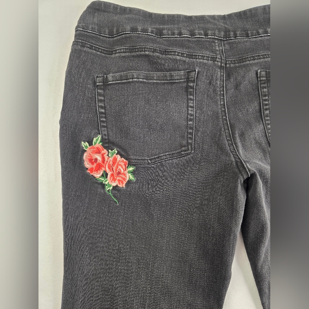 The Pioneer Woman Size 16 XL Black Embroidered Bootcut Pull-On Jeans 3342-CB - Picture 5 of 16
